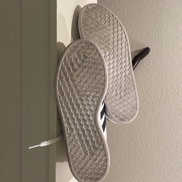 Adidas Tennis Shoes - Picture 3 of 9